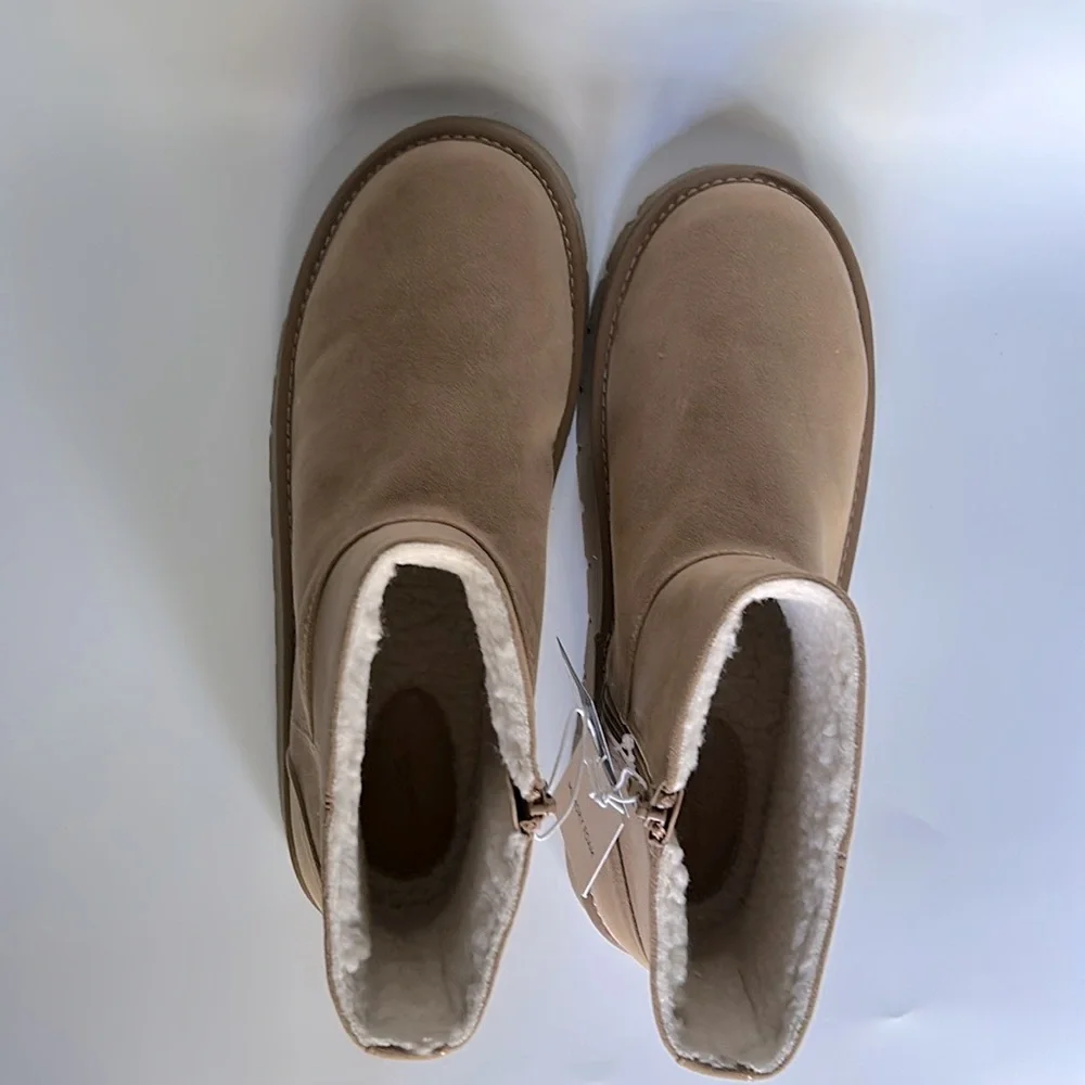 Universal Thread May Faux Suede Ankle Booties Memory Foam Zipper Closure Tan